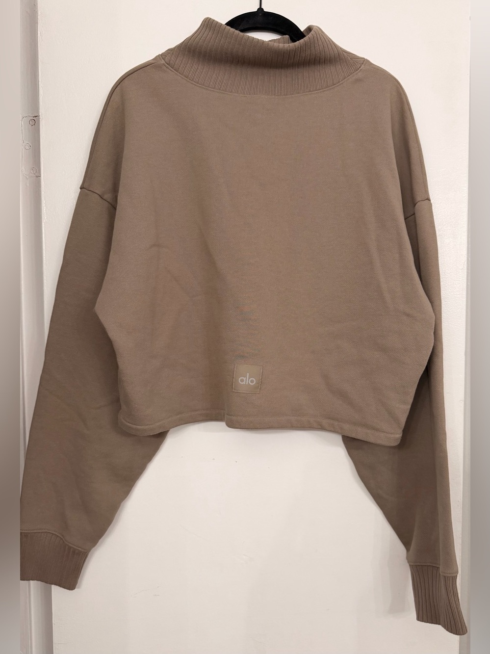 ALO Cropped Serenity Long Sleeve Coverup Sweater Taupe M - Picture 5 of 7